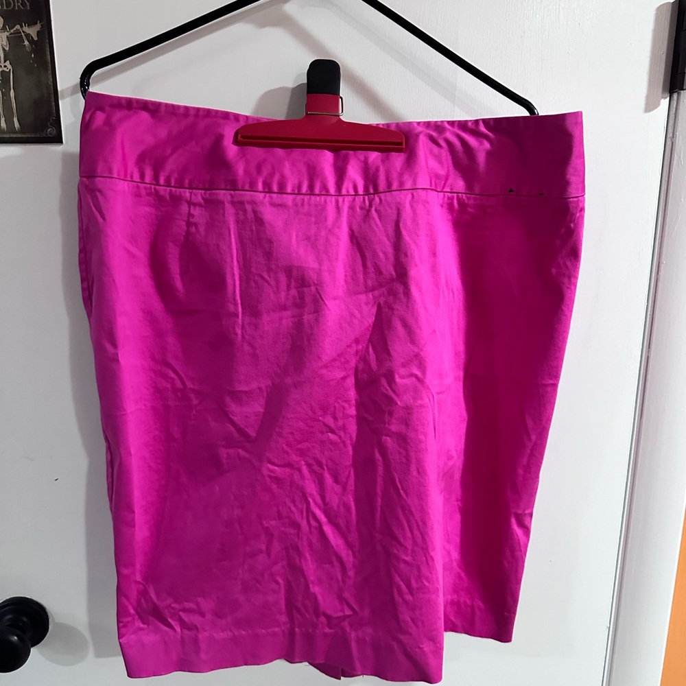 Hot pink! Mini skirt. Size 18 lane Bryant